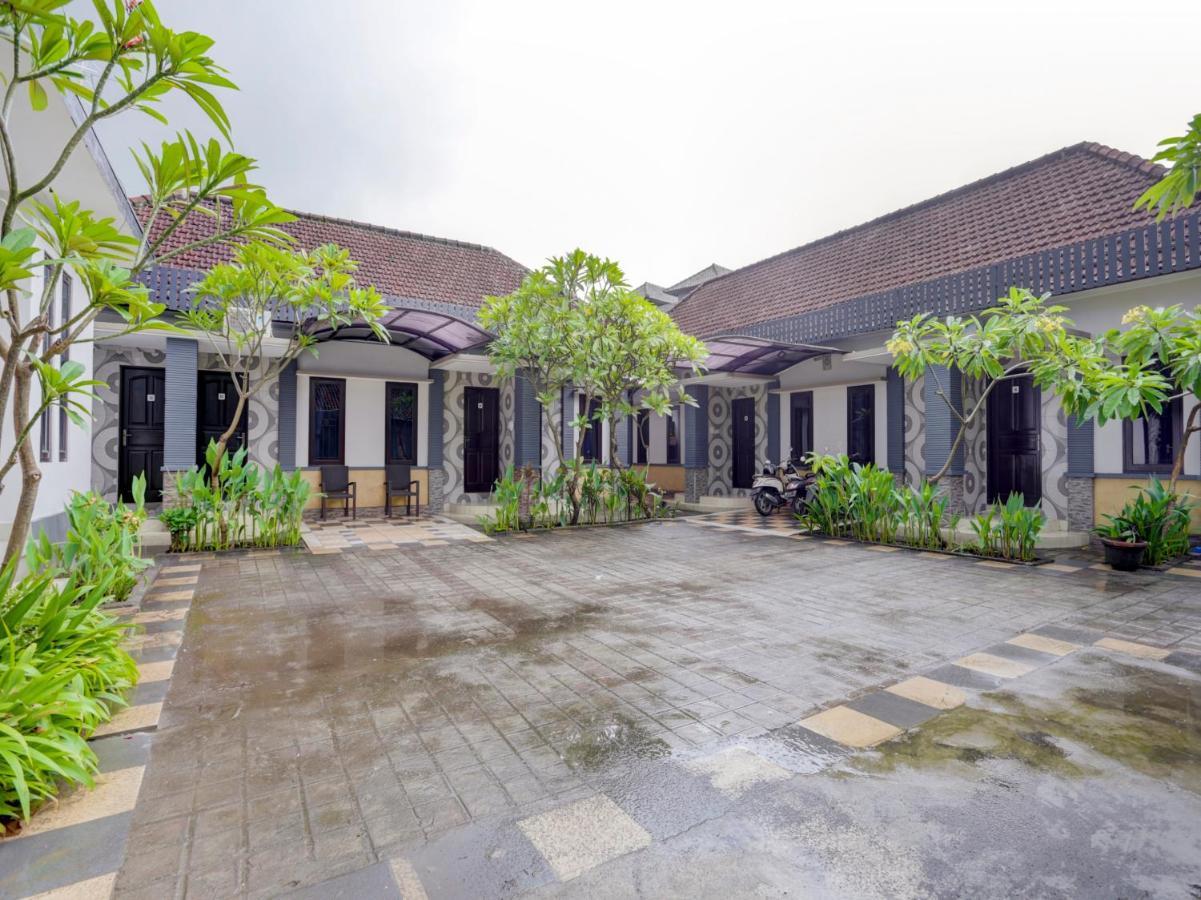 Oyo 90131 Liberty Guest House Sempidi 外观 照片